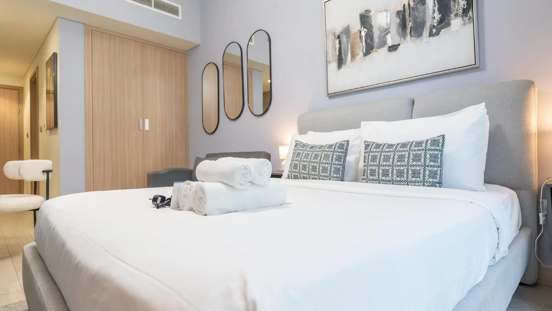 Elegant Studio With Garden In Meydan - Dubai Apartment