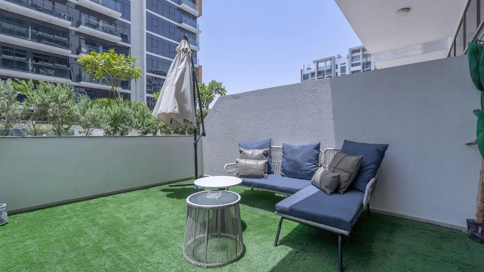 Elegant Studio With Garden In Meydan - Dubai Apartment
